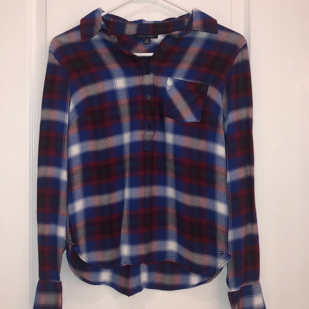 ❤️ Tommy Hilfiger Plaid Buttoned Shirt ❤️